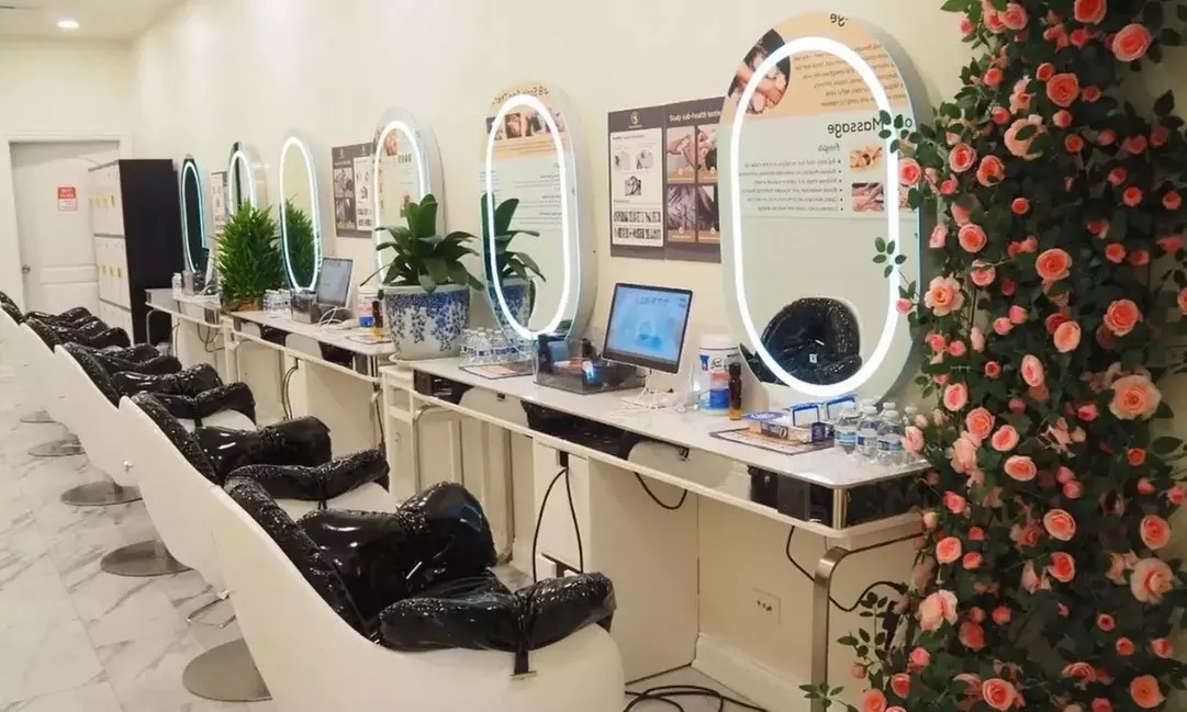 Revitalize with 1, 2, or 3 Hydrafacial Diamond Treatment(90- Min)