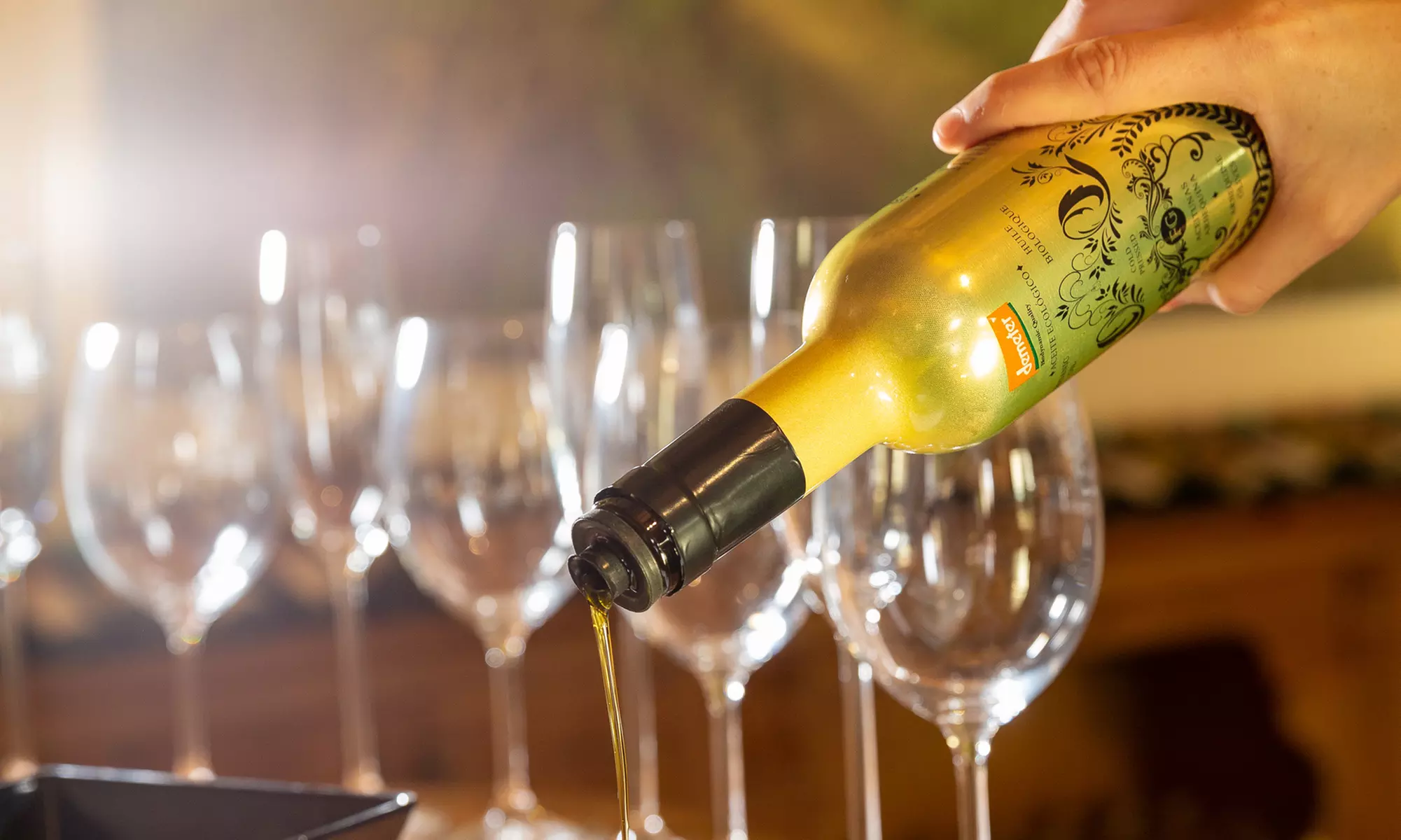 Visita guiada a bodega con cata de 4 vinos, 2 AOVE y embutidos