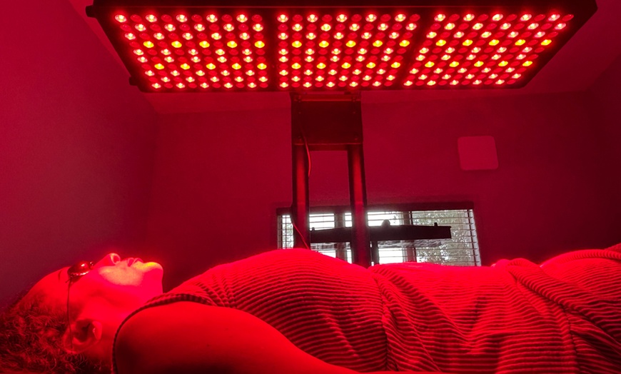 Image 2: Full Body Red Light Weight Loss and Detox Session
