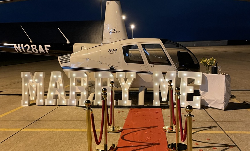 Image 8: Explore Chicago by Helicopter Tour for 2–3 with Packages available