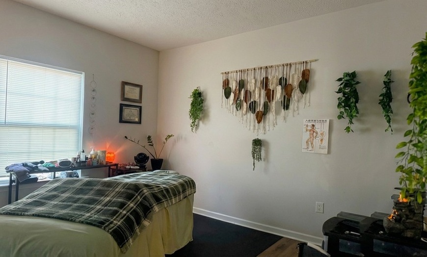 Image 2: Deep Tissue / Therapeutic Massage for Tension Relief & Mobility