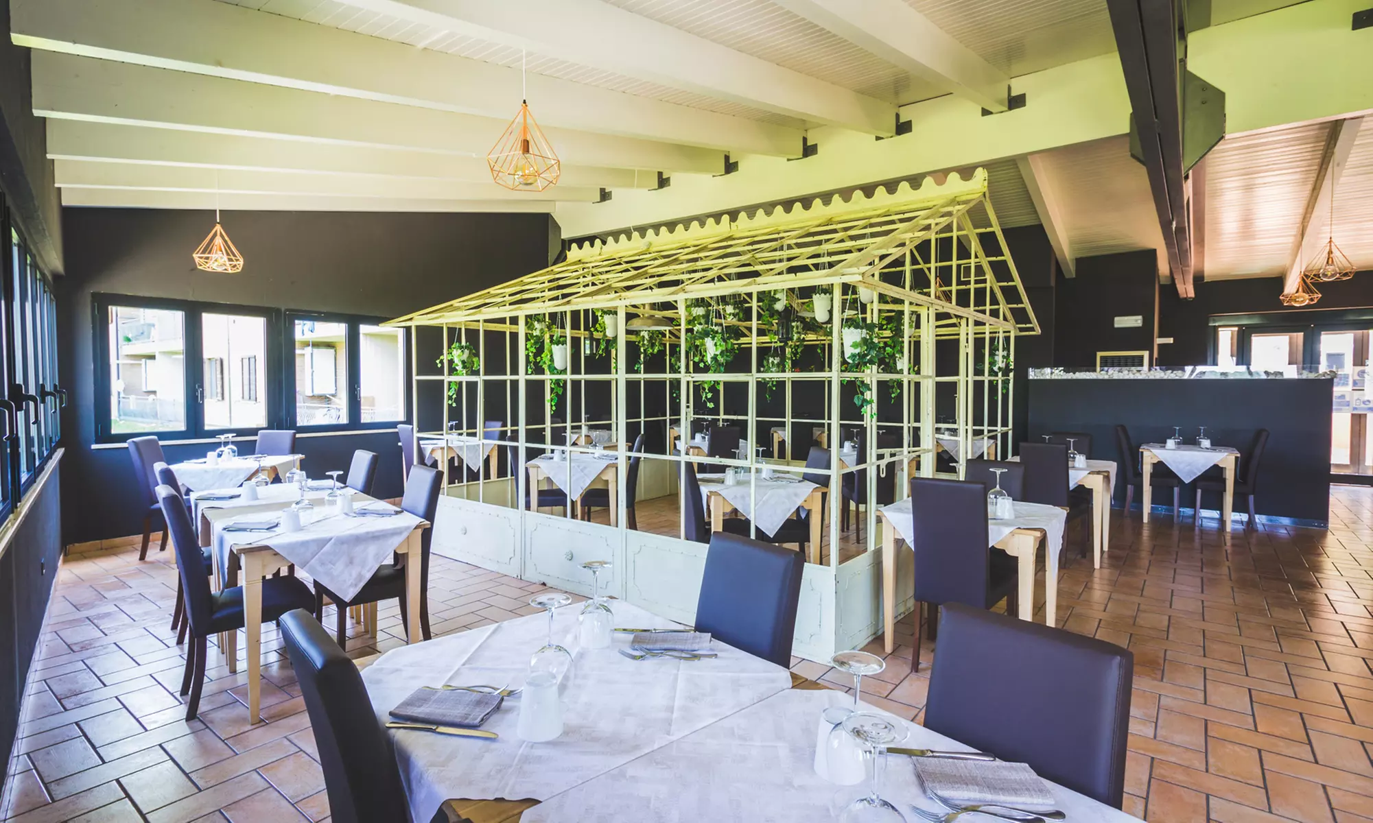 Urbino 4*: camera Comfort o Deluxe con mezza pensione e Spa