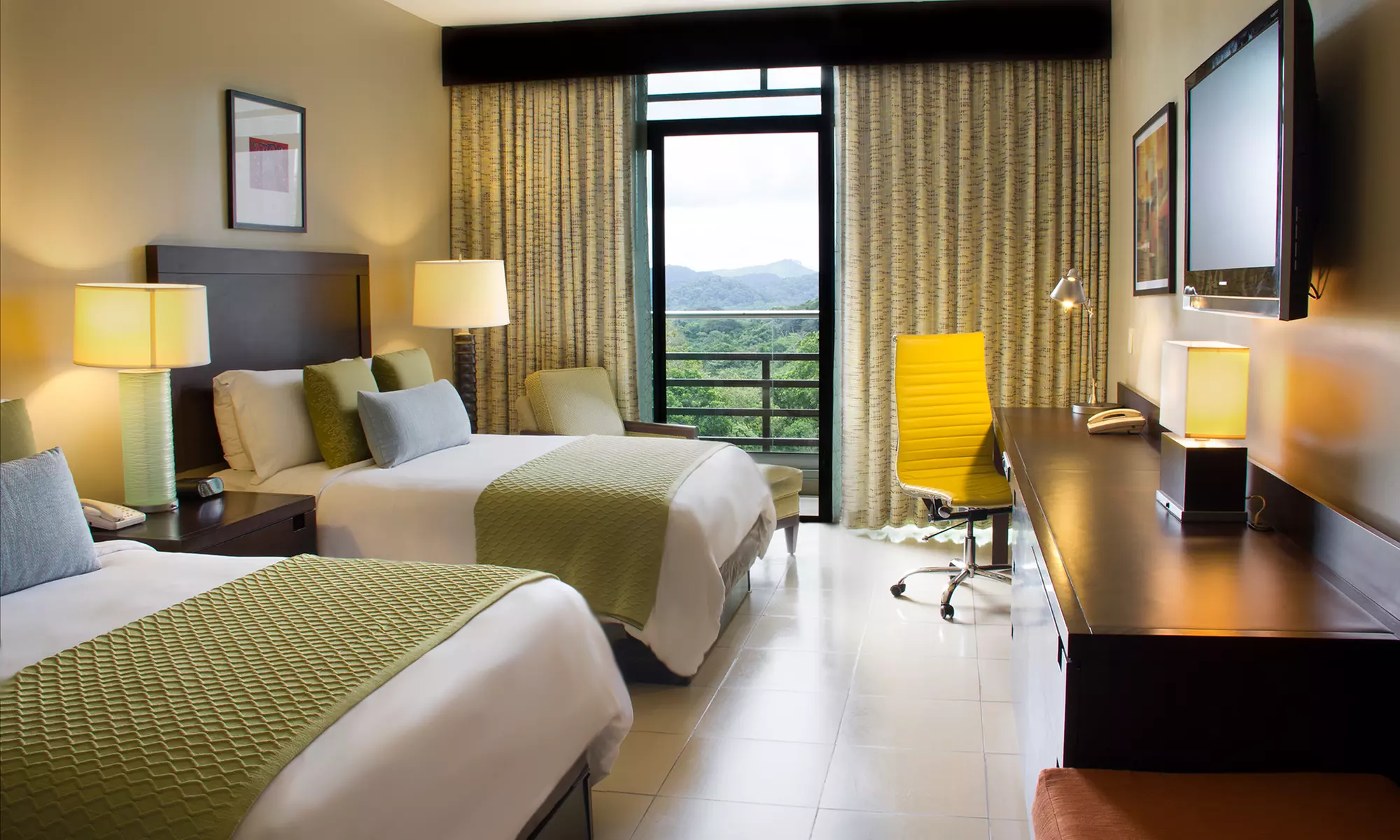 ✈5-Night Panama Vacation with Air & Hotels from Travel by Jen