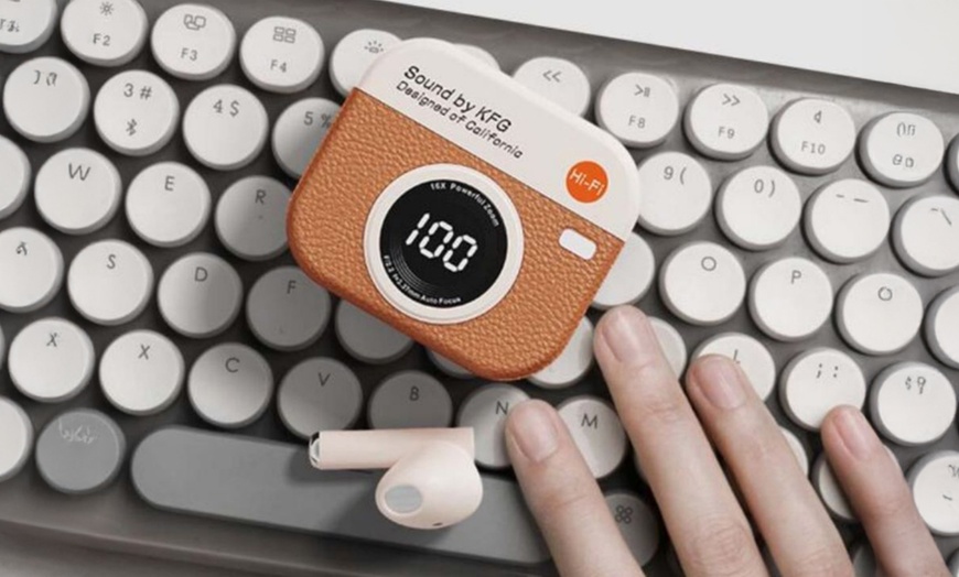 Image 7: Noise-Cancelling Bluetooth Headset