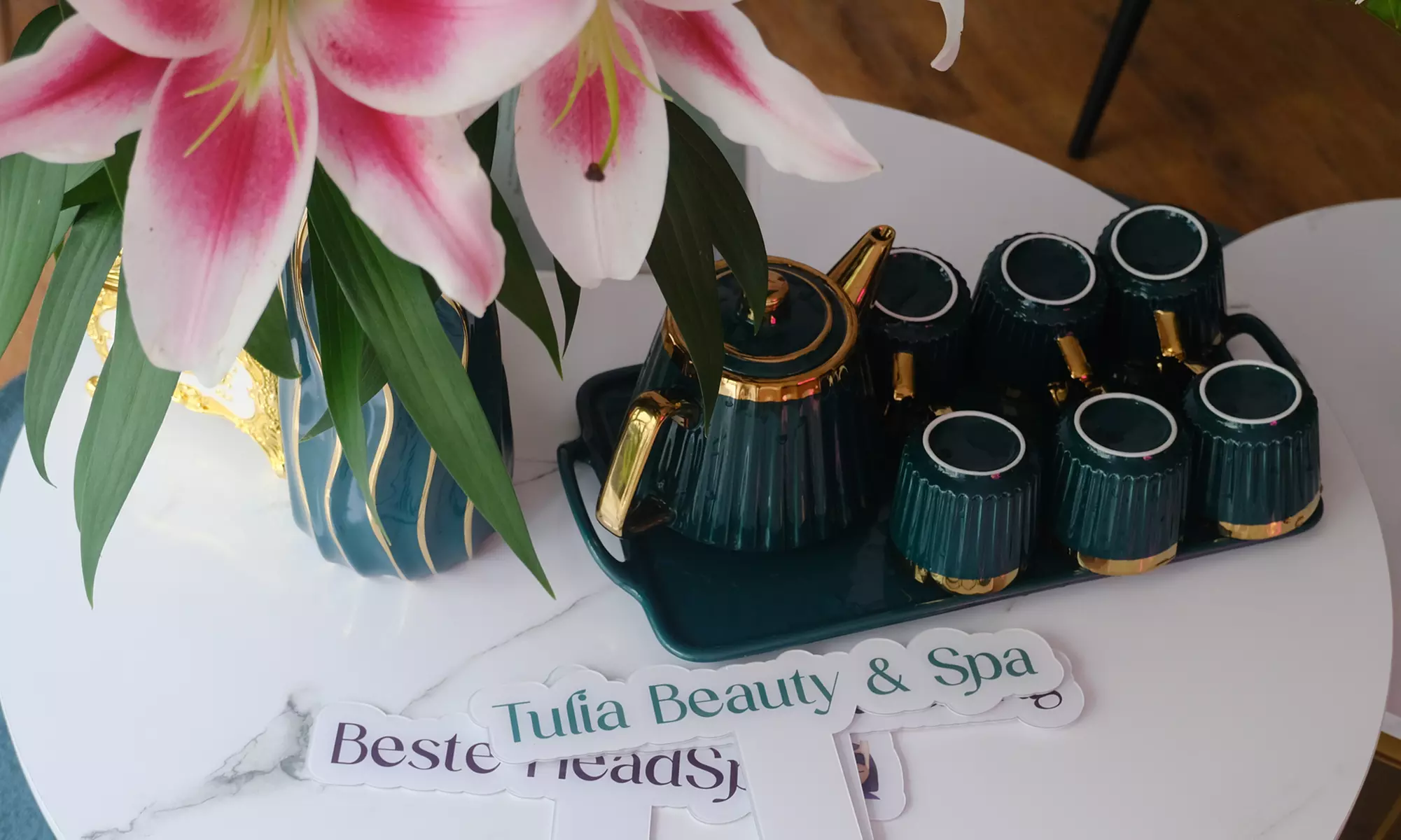 Head-Spa „Premium“ inkl. wohltuender Gesichtsbehandlung für 1 Person