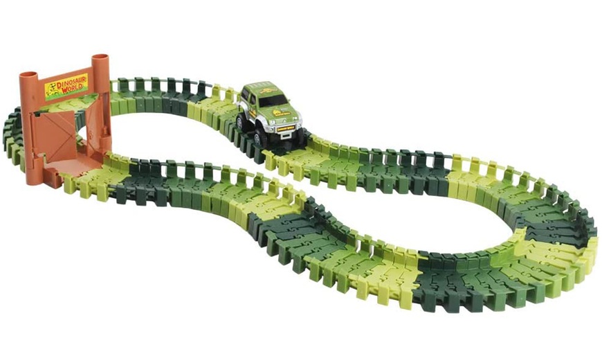 Image 5: DEAO Slot Car Race Track Set