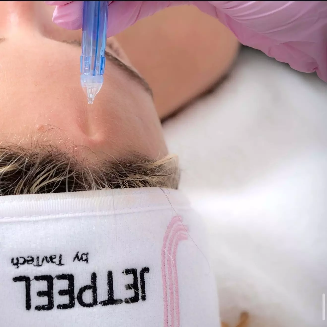 One or Two JetPRO Deep Hydration Facial for Radiant Skin