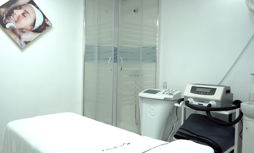 Image 4: Micropigmentación en perfilado o labios completos con acabado natural