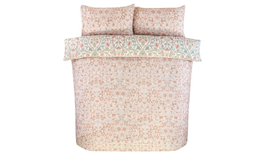 Image 10: Harrow Floral Reversible Duvet Set