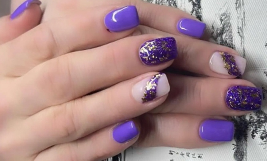 Image 9: Maniküre, opt. mit Shellack, oder Modellage mit/ohne Verlängerung