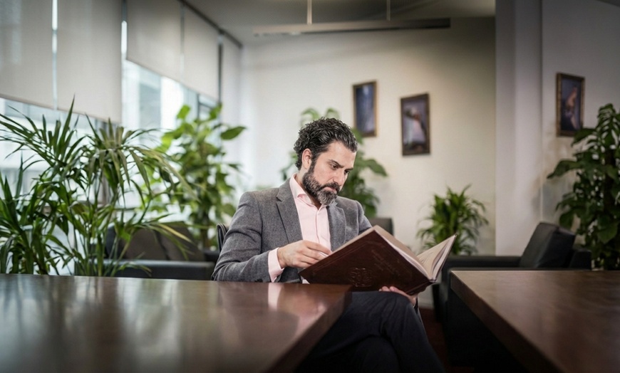 Image 3: 30 Min. Bewerbungsfotos-Fotoshooting mit 4 Bildern & ein Geschenk