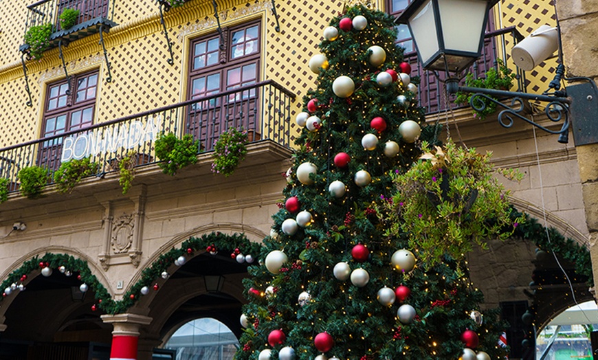 Image 2: "Natalis": entrada de 1 día para niño, adulto o pack en Poble Espanyol