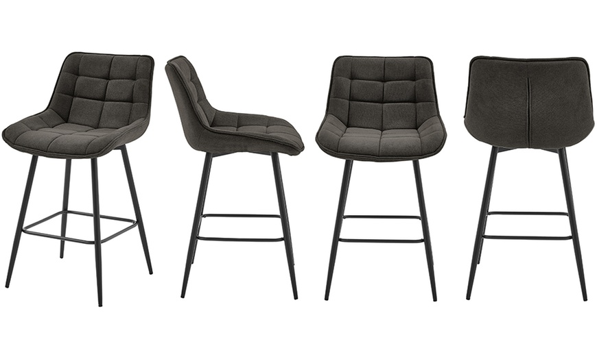 Image 9: Juego de 2 taburetes acolchados a cuadros, modelo Cliff, de Doosense