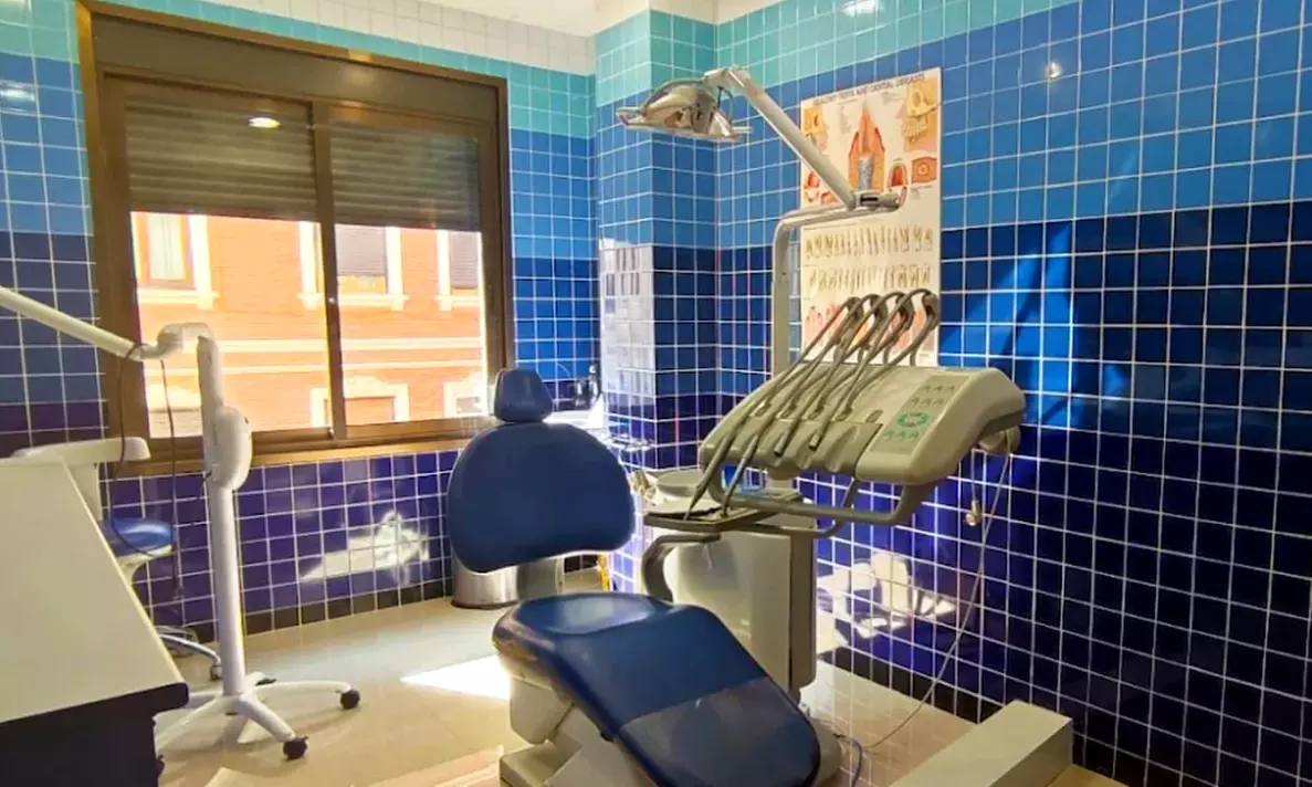 Revitaliza tu sonrisa con limpieza bucal y blanqueamiento profesional