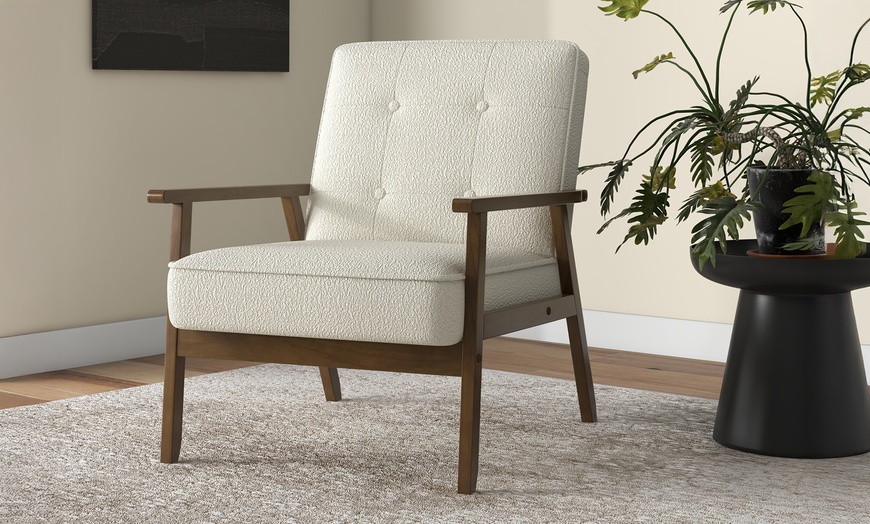 Image 4: Sillón con acolchado suave o de rizo y patas de madera, de Doosense