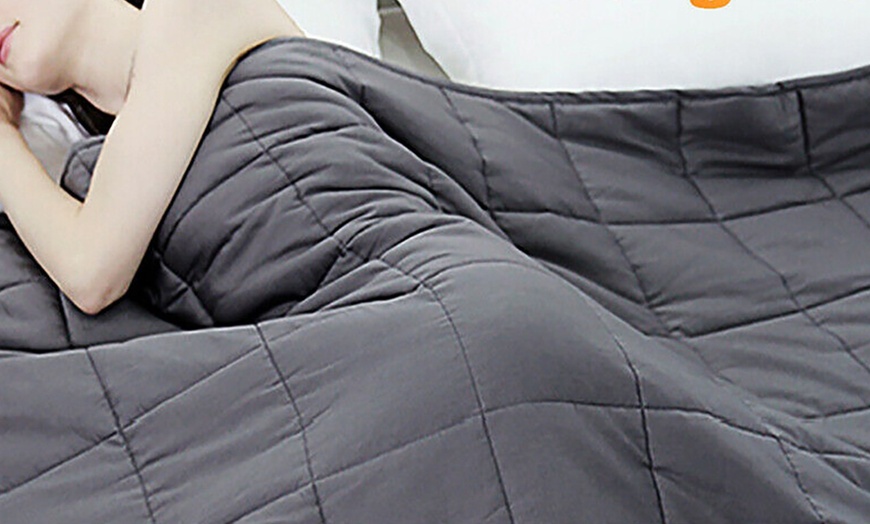 Image 7: Costway 15/17/20lbs Home Weighted Blanket Crystal Velvet Fabric w/Glass Beads
