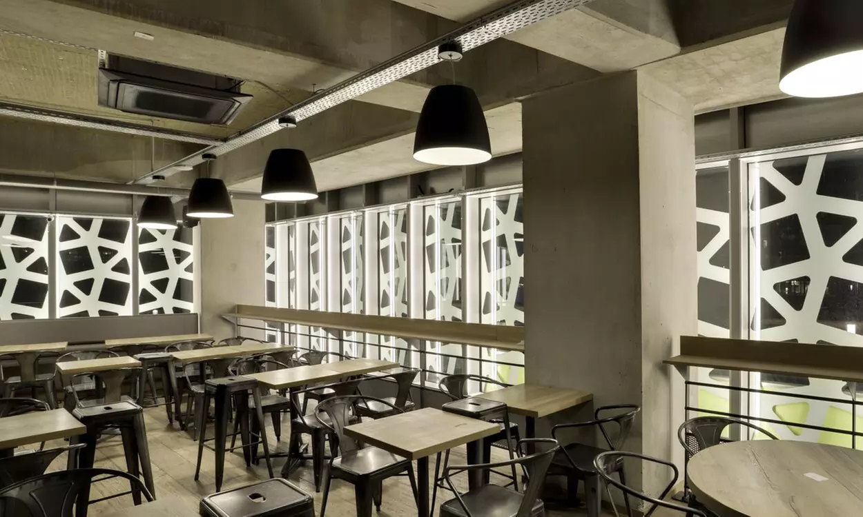 Menu classique avec entrée, plat et dessert au choix au Mélice