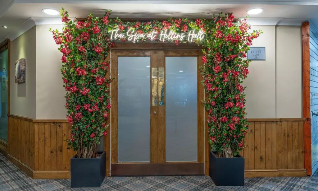 West Yorkshire: 4* Standard Double or Twin Room with Breakfast & Wi-Fi