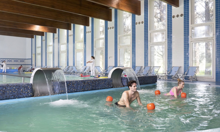 Image 11: Monticelli Terme: 1 o 2 notti con colazione o mezza pensione e terme