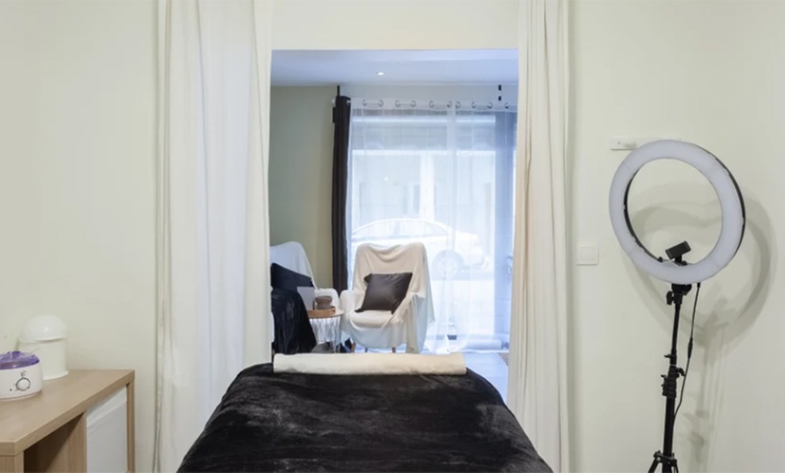 Image 6: Massage sur mesure ou californien avec soin du visage en option