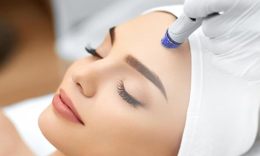 Image 2: Spa Packages with Massage, Sauna & Facials