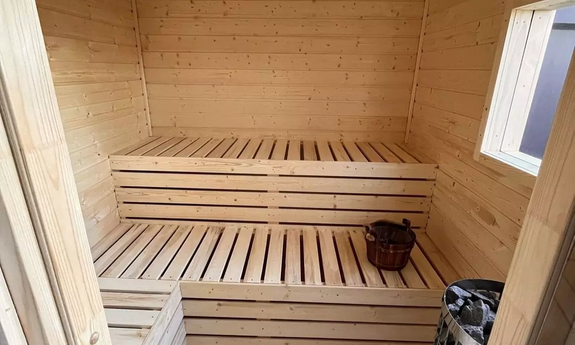 Relaksacyjny pakiet dla dwojga z kąpielą leśną i sauną