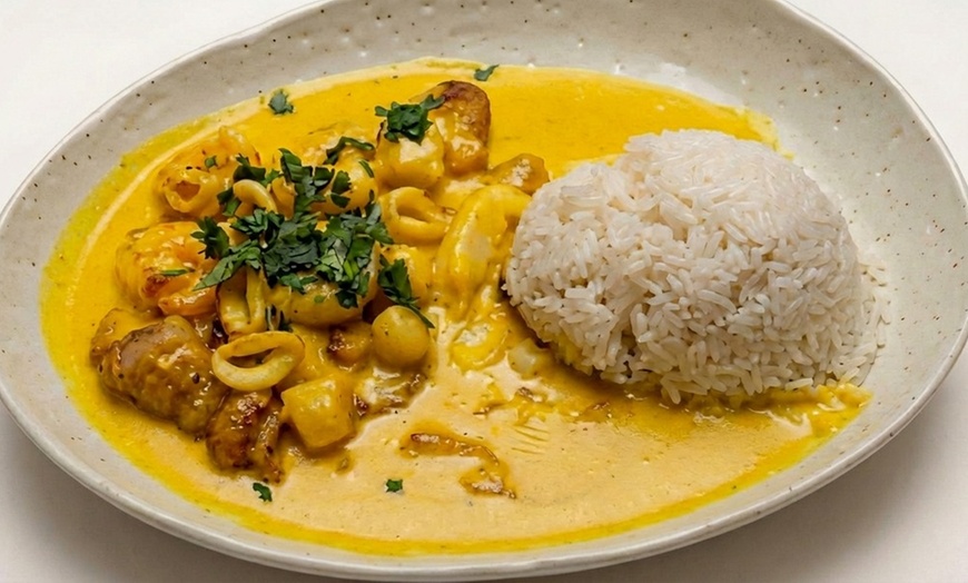 Image 4: Up to $50 to spend on food and drinks at El Pollo Inka Hermosa Beach