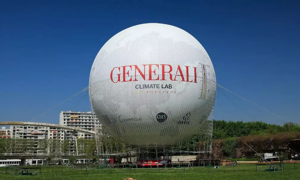 Superbe vue panoramique de Paris à bord du Ballon de Paris Generali