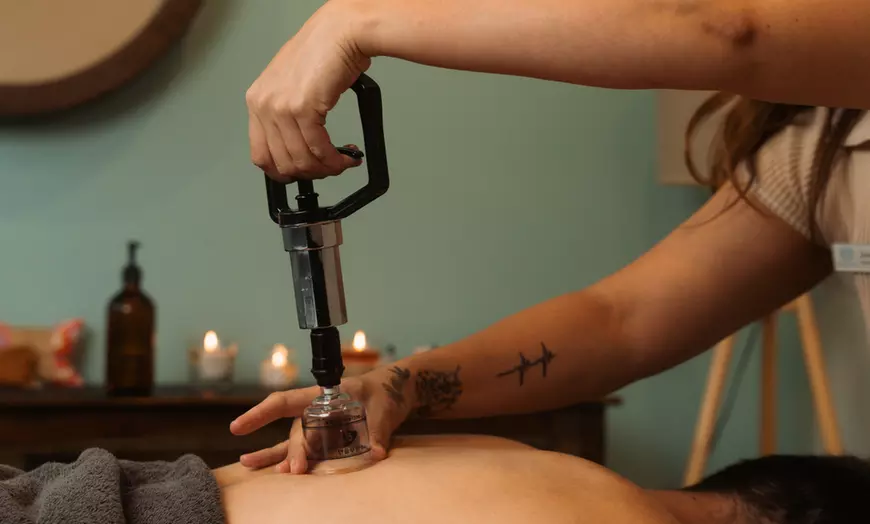 Image 2: Find Relief with 45-, 60-, 90-, or 120-Minute Remedial Massage
