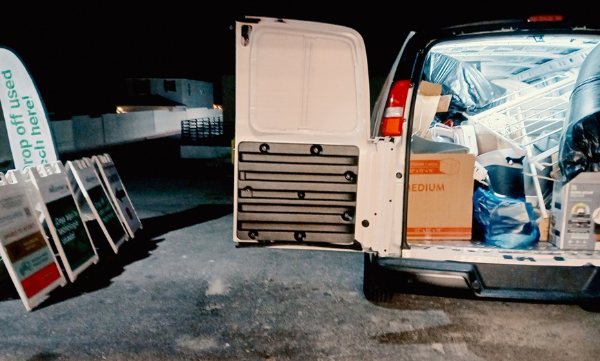 Image 6: Home Cleaning: 3–5 Hour Sessions or Half-Bath Deep Clean with Supplies