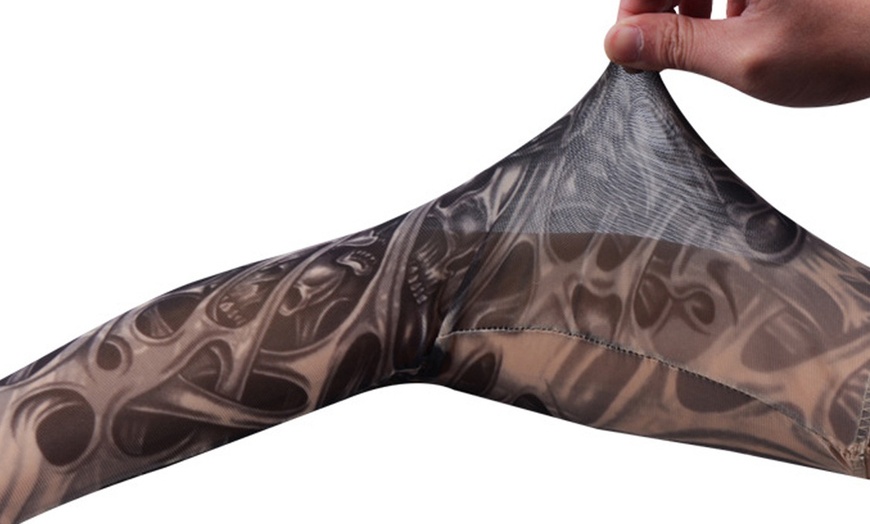 Image 5: Unisex Temporary Tattoo Sleeves - 6 Packs of Stylish, Realistic Designs