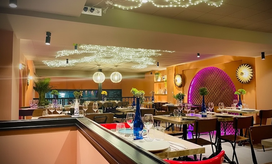 Image 9: De la India a tu mesa: menú degustación para 2 o 4 personas