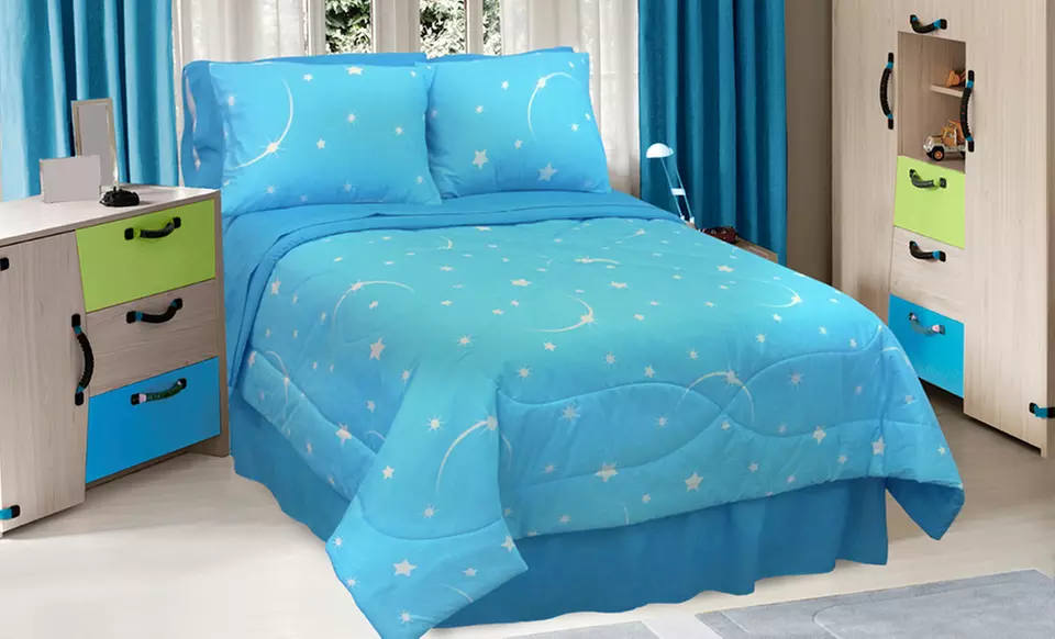 Kids and Tweens Glow-in-the-Dark, Full-Sized Comforter Set. Free Returns.  - Primary Image