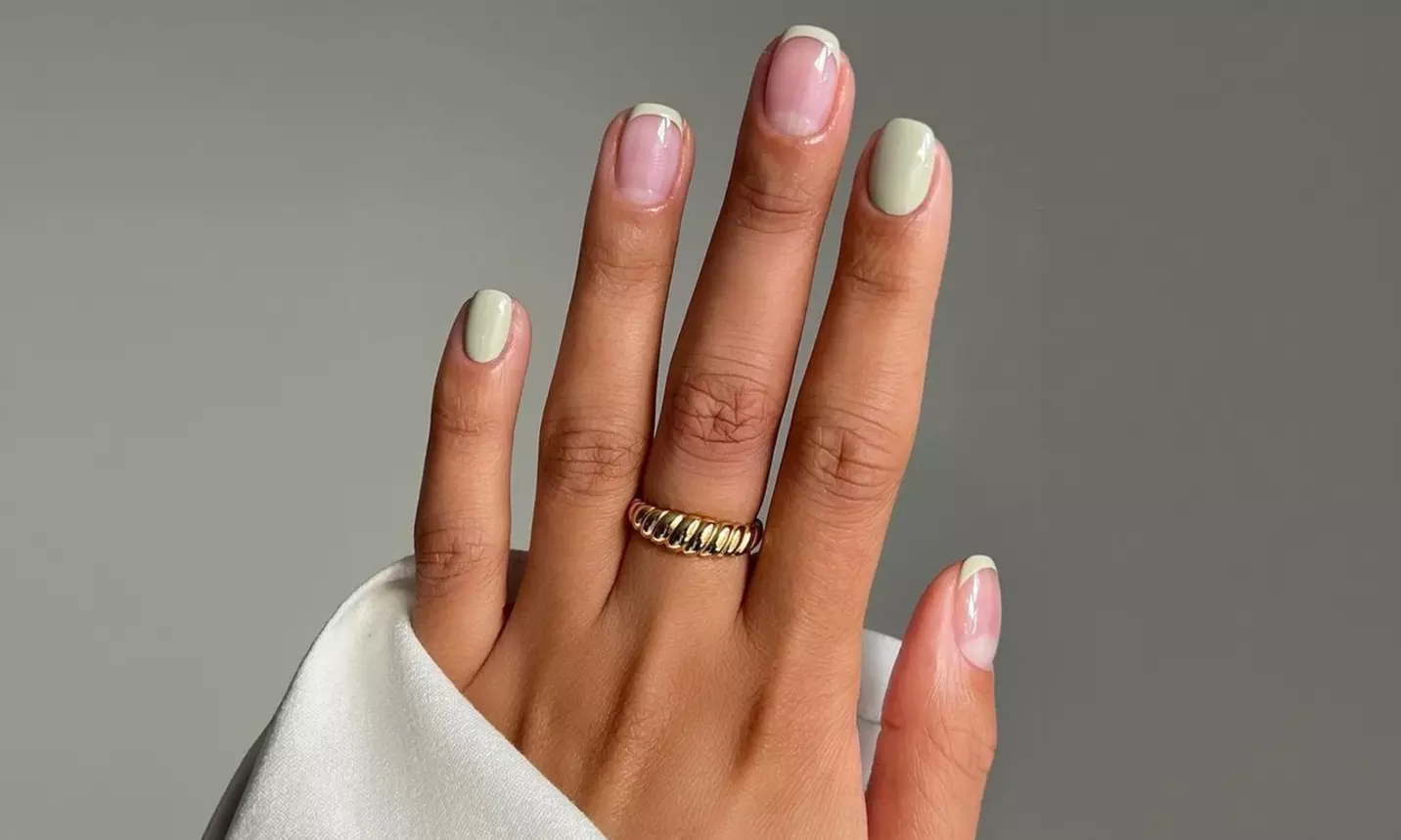 Manicure klasyczny z pielęgnacją spa