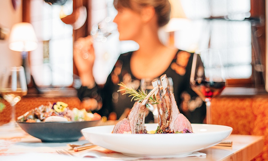 Image 9: Day Spa & romantisches 3-Gänge-Dinner mit Aperitif für 2 - 4 Personen