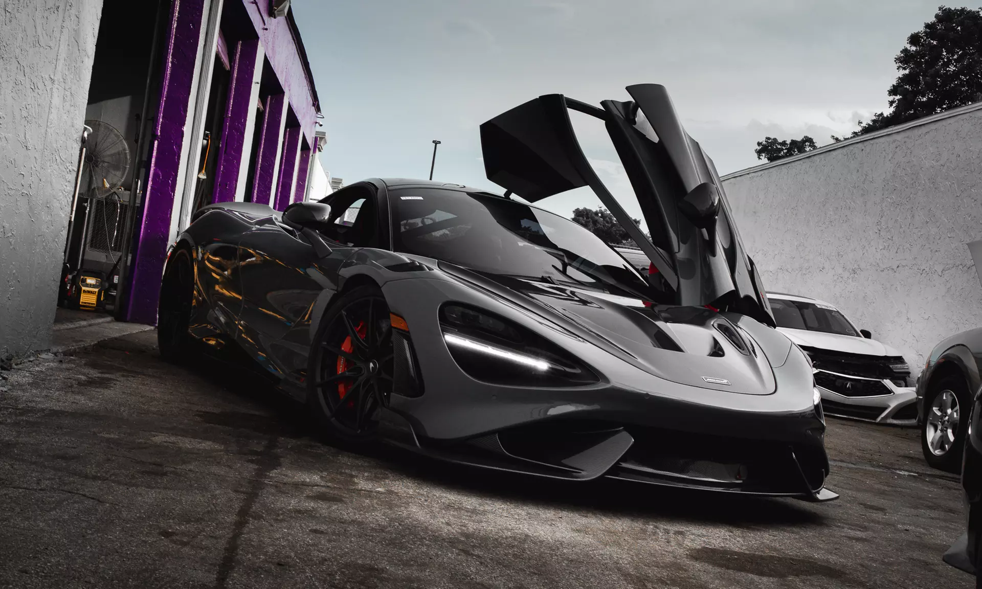 Up to 90% Off on Exterior & Interior Car Detail