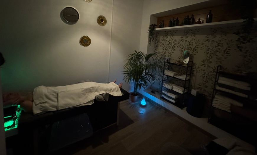 Image 2: Head spa japonés con bebida de cortesía, masaje y duración a elegir