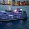 Image 3: NYC: 60 Min Statue of Liberty and Skyline Cruise Tour