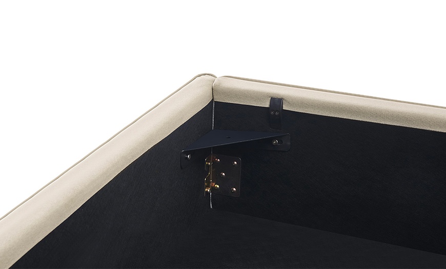 Image 6: Lit coffre Opéra en tissu beige avec tête de lit rembourrée