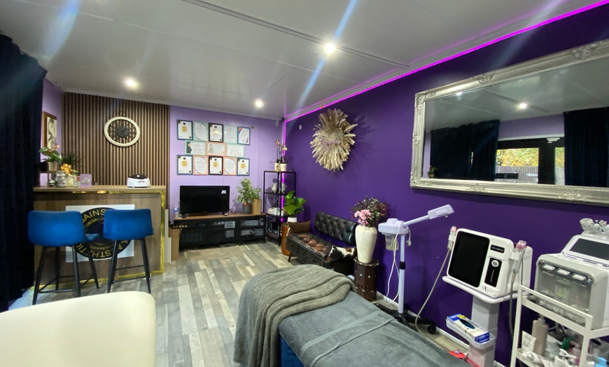 Image 3: Transform with PRP Hair Loss / Face Treatment
