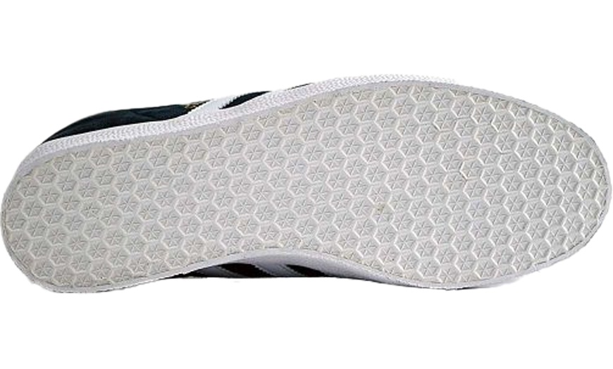 Image 3: Adidas Men's Gazelle Suede Trainers