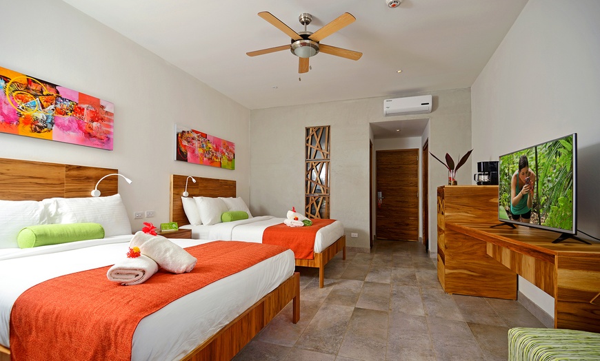 Image 3: ✈ 3- or 5-Night All-Inclusive Costa Rica Vacation with Air 