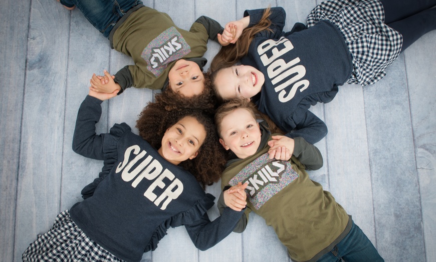 Image 2: 96% Off Professional Photoshoot: Family or Newborn - Includes Prints!