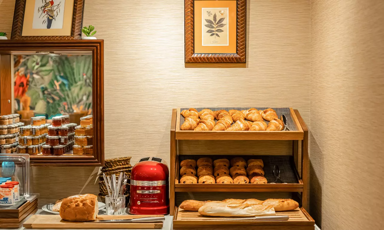 Paris: Klassik-Doppelzimmer, opt. mit Frühstück