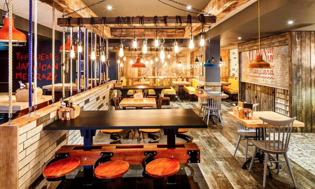 Manchester: Standard Double Room with Breakfast