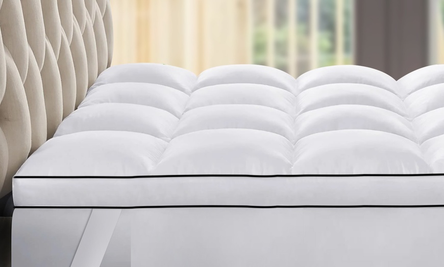 Image 2: Goose Down Mattress Topper