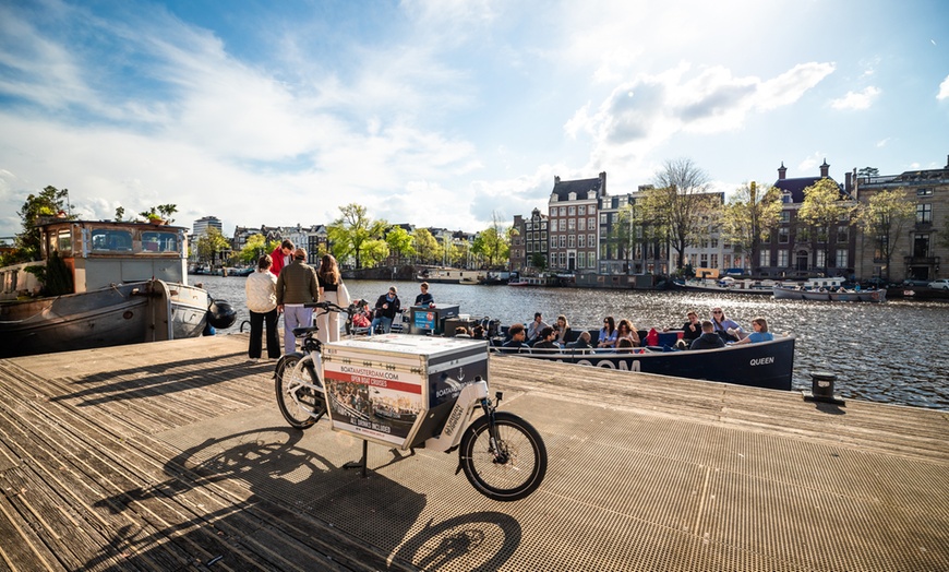 Image 4: Premium sloepvaart met onbeperkte drankjes in historisch Amsterdam
