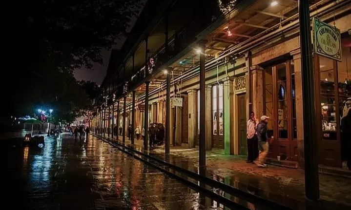 2 Hour BYOB Adult Only Paranormal Ghost Tour through New Orleans