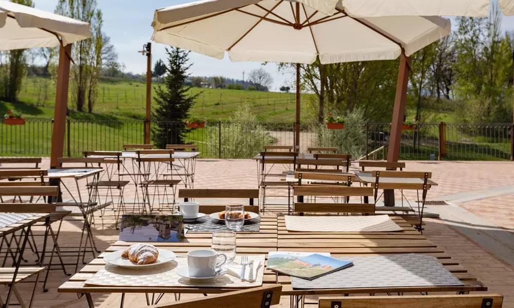 Perugia, Montone: Soggiorno per 2, 3 o 4 persone in mezza pensione