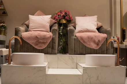 Classic manicure - Ziad London